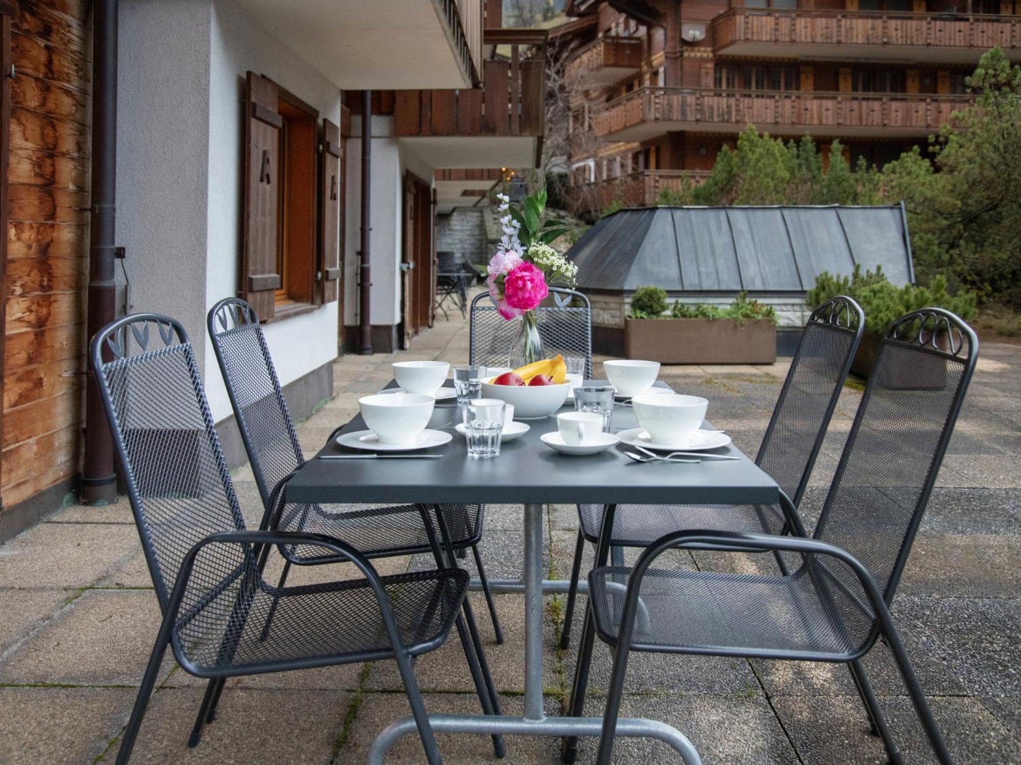 Apartment Chalet Abendrot Apartments-24 By Interhome جريندلوالد المظهر الخارجي الصورة